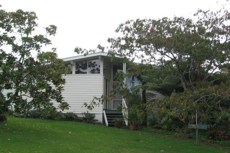 Photo of property in 21 Sunvue Road, Glen Eden, Auckland, 0602