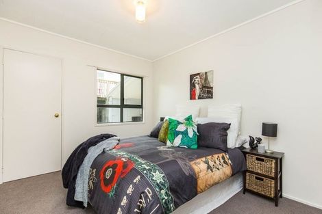 Photo of property in 18 Riserra Drive, Ranui, Auckland, 0612