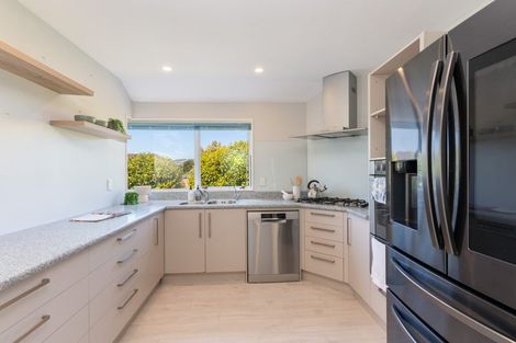 Photo of property in 138 Westchester Drive, Churton Park, Wellington, 6037