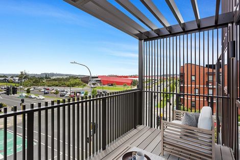 Photo of property in 2/33 Nugget Avenue, Hobsonville, Auckland, 0616