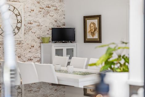 Photo of property in 9 Westpark Drive, West Harbour, Auckland, 0618