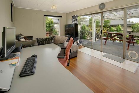 Photo of property in 2/51 Fergusson Street, Stoke, Nelson, 7011