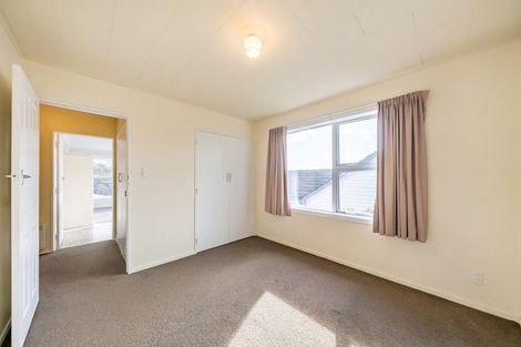 Photo of property in 2/24 Bell Street, Tawa, Wellington, 5028