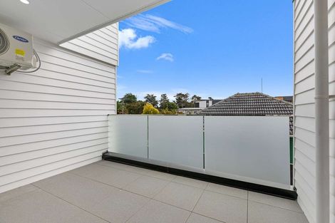 Photo of property in 3/68 Smythe Road, Henderson, Auckland, 0612