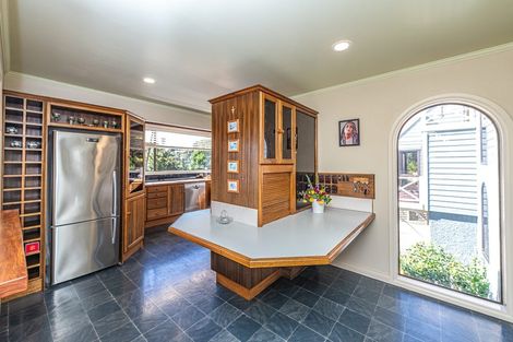 Photo of property in 22 Shakespeare Road, Bastia Hill, Whanganui, 4500