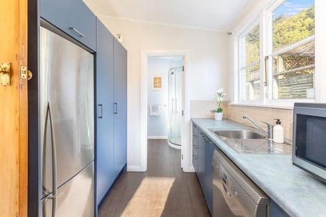 Photo of property in 13 Bombay Street, Ngaio, Wellington, 6035