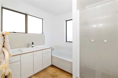 Photo of property in 2/15 Solway Place, Mount Maunganui, 3116