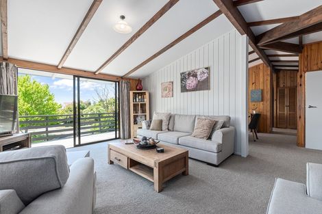 Photo of property in 16 Prinnbank Terrace, Dinsdale, Hamilton, 3204