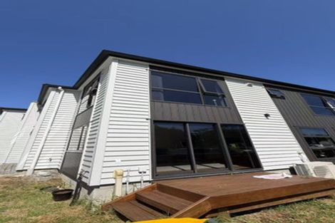 Photo of property in 89a Cascades Road, Pakuranga Heights, Auckland, 2010