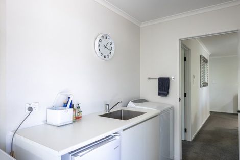 Photo of property in 10 Mackillop Way, Brooklands, New Plymouth, 4310