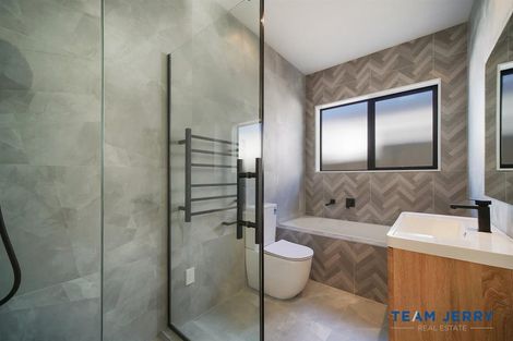 Photo of property in 27 Huringa Road, Karaka, 2113