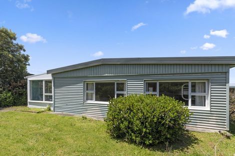 Photo of property in 26 Kent Avenue, Waitarere Beach, Levin, 5510