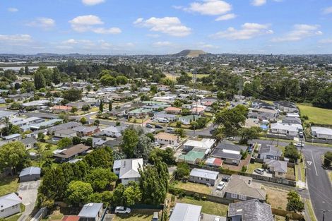 Photo of property in 42 Tiraumea Drive, Pakuranga, Auckland, 2010