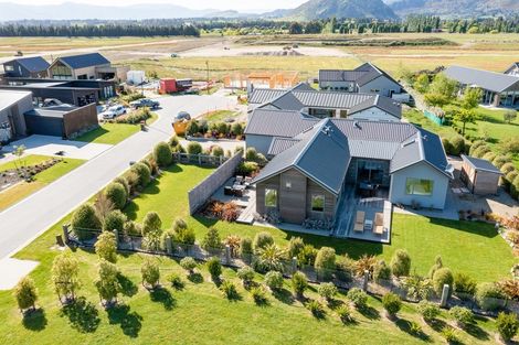 Photo of property in 4 Mcdonald Street, Wanaka, 9305