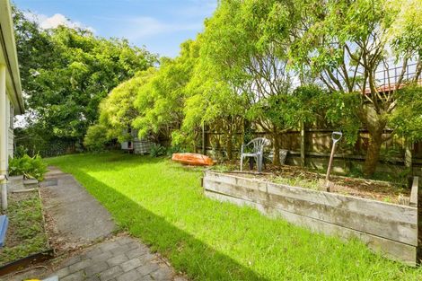 Photo of property in 1/55 Gallony Avenue, Massey, Auckland, 0614