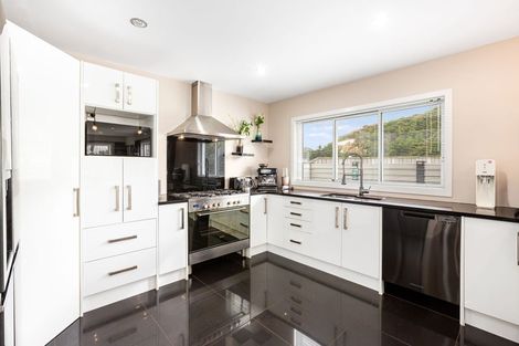 Photo of property in 72 Aotea Drive, Aotea, Porirua, 5024