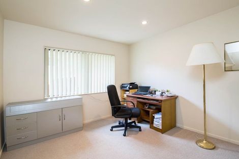 Photo of property in 3 Stroud Place, Henderson, Auckland, 0612
