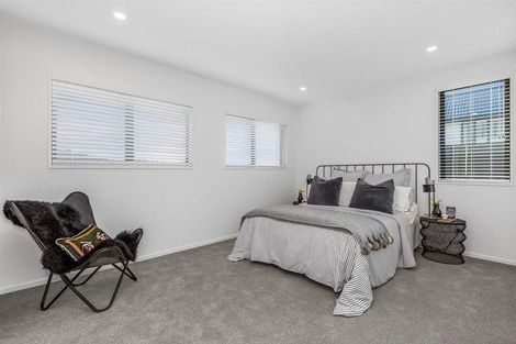 Photo of property in 33 Oakum Road, Whitby, Porirua, 5024