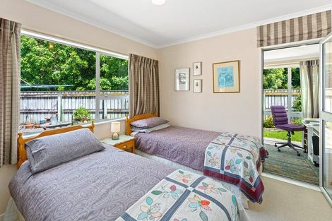 Photo of property in 16 Iti Grove, Waikanae, 5036