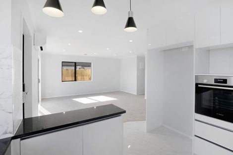 Photo of property in 20 Survila Street, Takanini, 2110