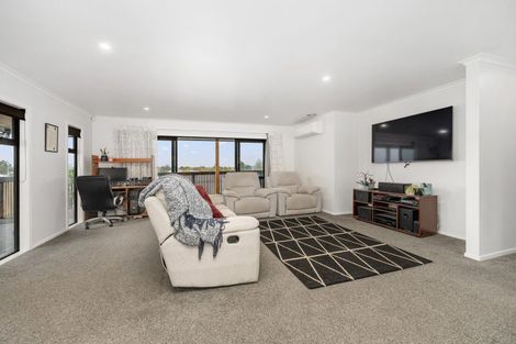 Photo of property in 6 Poplar Grove, Feilding, 4702