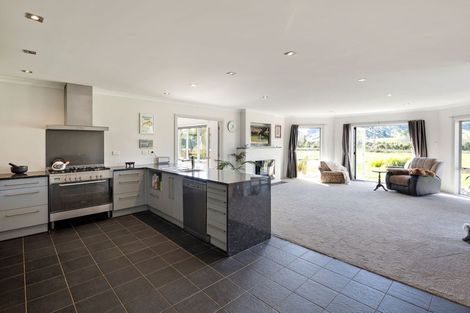 Photo of property in 10 Parker Road, Huntly, 3771