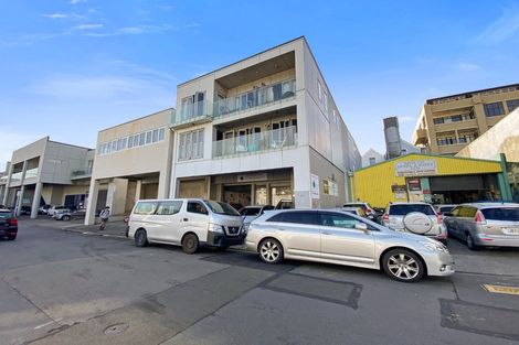 Photo of property in 5/35 Home Street, Mount Victoria, Wellington, 6011
