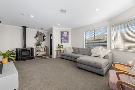 Photo of property in 17 Andalusian Place, Papamoa Beach, Papamoa, 3118