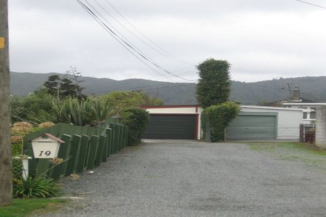 Photo of property in 19 Rawhiti Street, Stokes Valley, Lower Hutt, 5019
