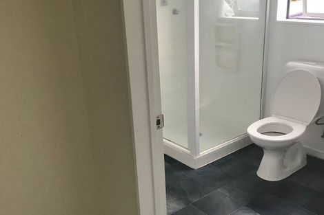 Photo of property in 127 Lancaster Road, Beach Haven, Auckland, 0626