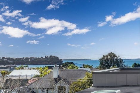 Photo of property in 16d Saltburn Road, Milford, Auckland, 0620