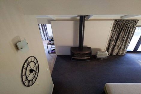 Photo of property in 6 Longwood Place, Forrest Hill, Auckland, 0620