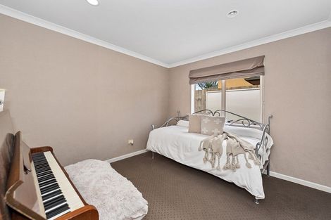 Photo of property in 10 Oldfield Court, Huntington, Hamilton, 3210