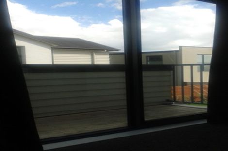Photo of property in 53 Popokatea Drive, Takanini, 2112