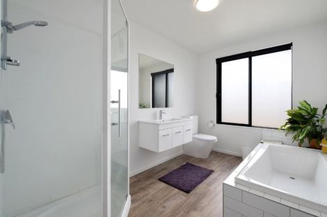 Photo of property in 51 Kirimoko Crescent, Wanaka, 9305