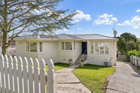 Photo of property in 43 Alton Avenue, Hillcrest, Auckland, 0627