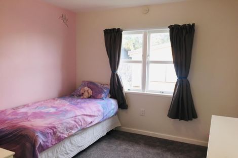 Photo of property in 622 East Coast Road, Pinehill, Auckland, 0630