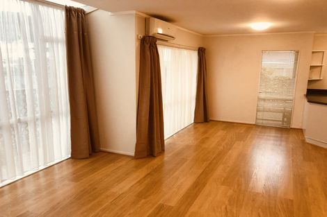 Photo of property in 1 Macalister Place, Miramar, Wellington, 6022