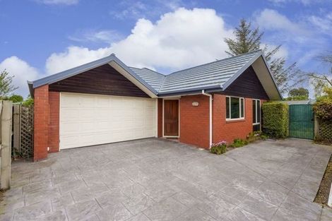 Photo of property in 395a Yaldhurst Road, Russley, Christchurch, 8042
