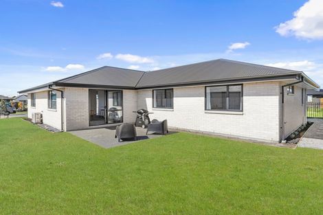 Photo of property in 30 Selfe Crescent, Burwood, Christchurch, 8083