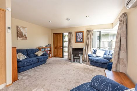 Photo of property in 2/76 Saint Albans Street, St Albans, Christchurch, 8014