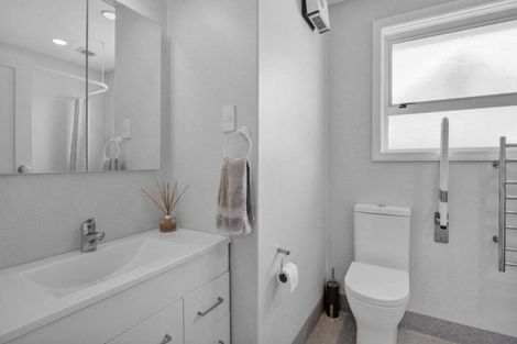 Photo of property in 16 Plympton Street, Brooklands, New Plymouth, 4310