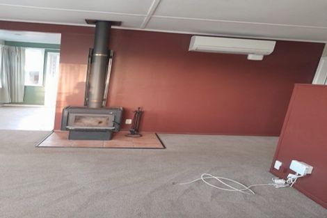 Photo of property in 10 Churchill Crescent, Foxton, 4814