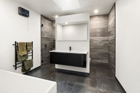 Photo of property in 5 Goddard Way, Sawyers Bay, Port Chalmers, 9023