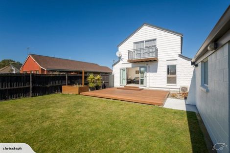 Photo of property in 18 Heathglen Avenue, Parklands, Christchurch, 8083