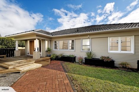 Photo of property in 179 Waimumu Road, Massey, Auckland, 0614