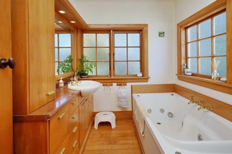 Photo of property in 337c Avonhead Road, Avonhead, Christchurch, 8042