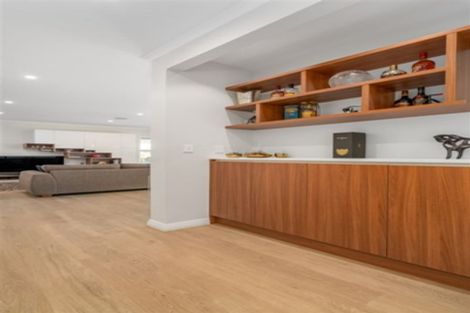 Photo of property in 12 Walter Ruddock Avenue, Kumeu, 0810