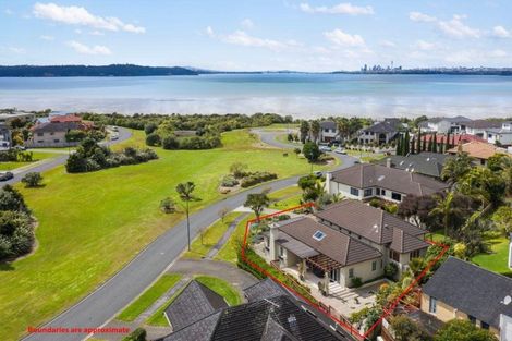 Photo of property in 5 Onemana Way, Te Atatu Peninsula, Auckland, 0610