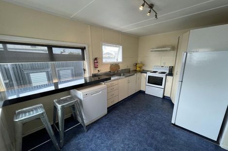 Photo of property in 21 Belt Road, Moturoa, New Plymouth, 4310